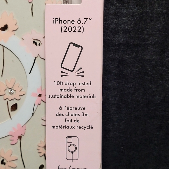 Kate Spade iPhone 6.7 Phone Case - Picture 3 of 5